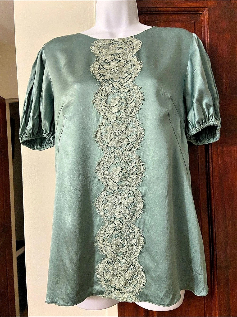 Satin-Style Embroidered Blouse in Green Like New
